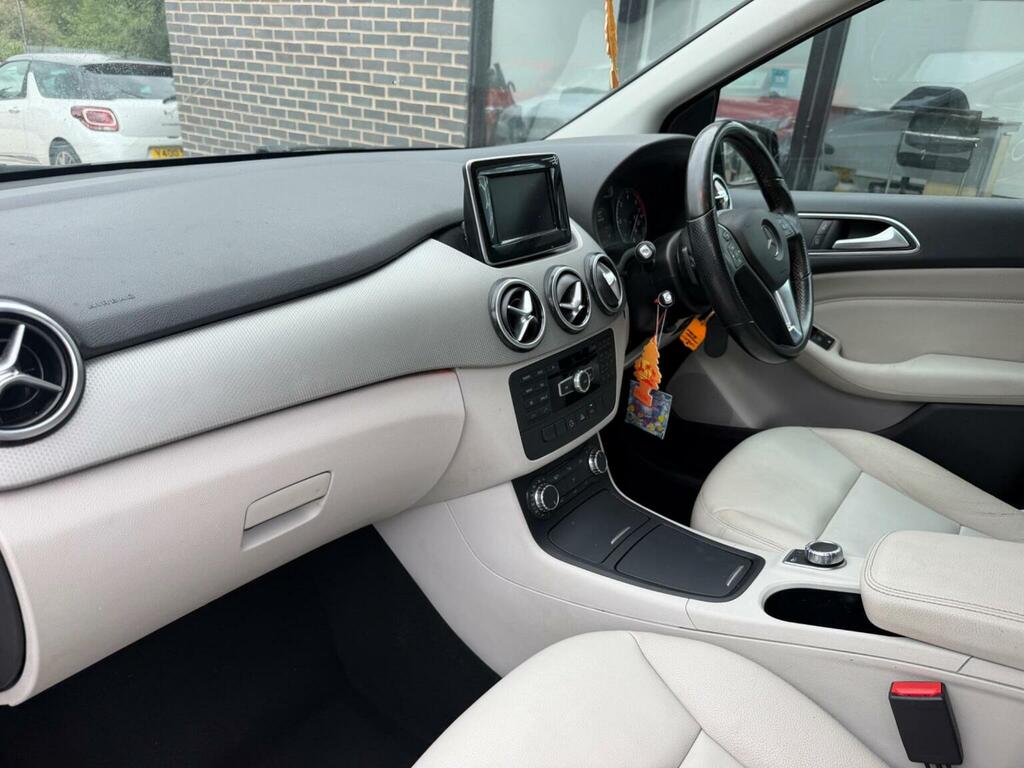 Mercedes-Benz B Class Purple #16