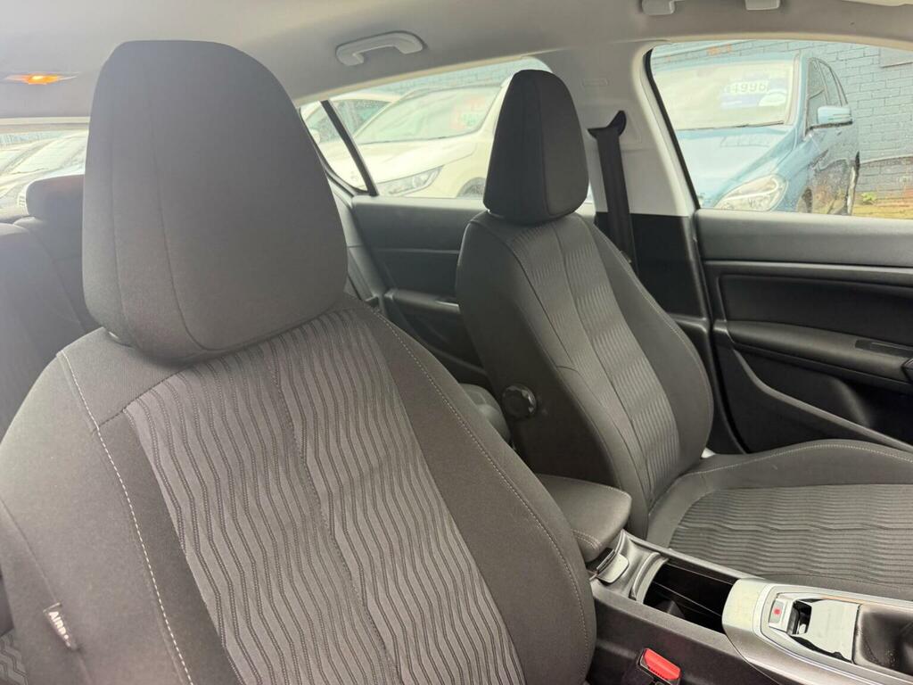 Peugeot 308 Active White #12