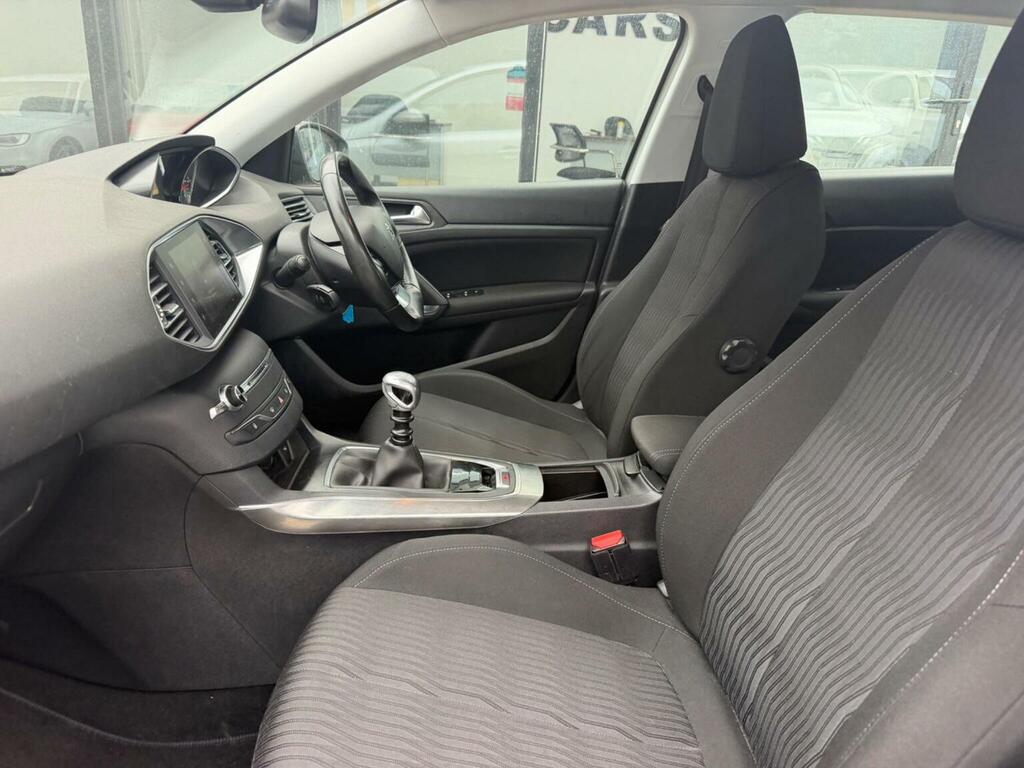 Peugeot 308 Active White #15