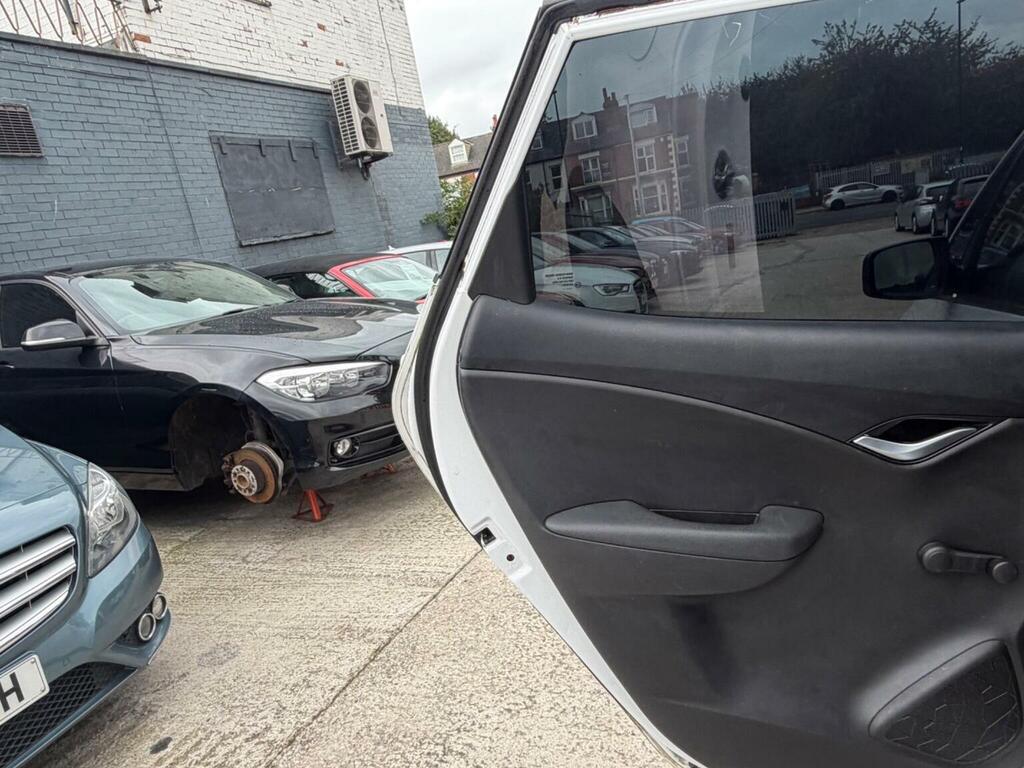 Hyundai Ix20 1.6 Active White #24