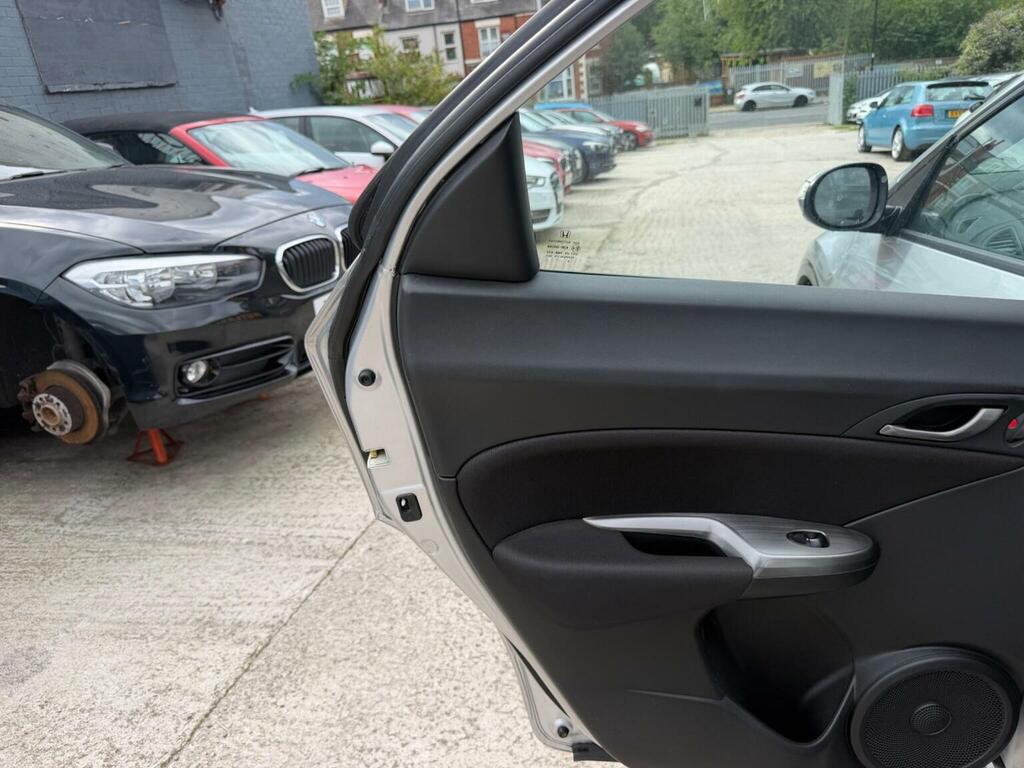 Honda Civic 1.4 I-vtec Type S I-shift Silver #26