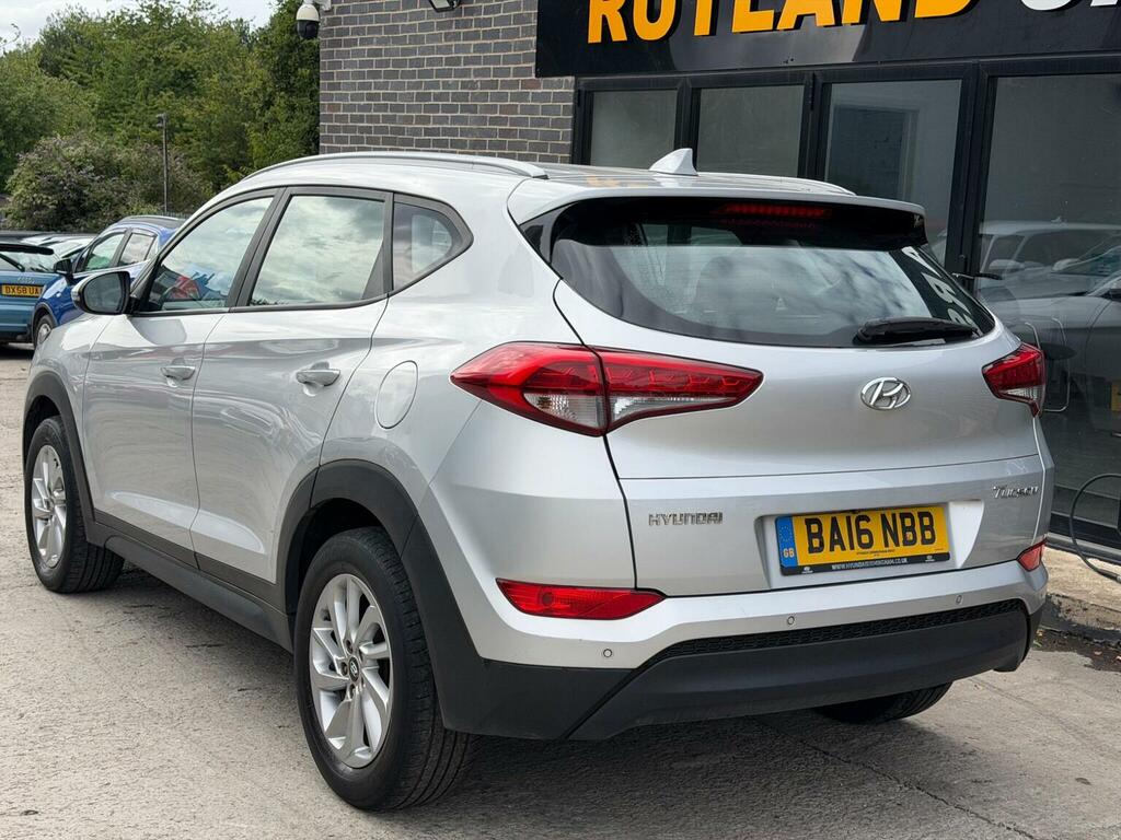 Hyundai Tucson 1.7 Crdi Blue Drive Se Nav Euro 6 Ss Silver #6