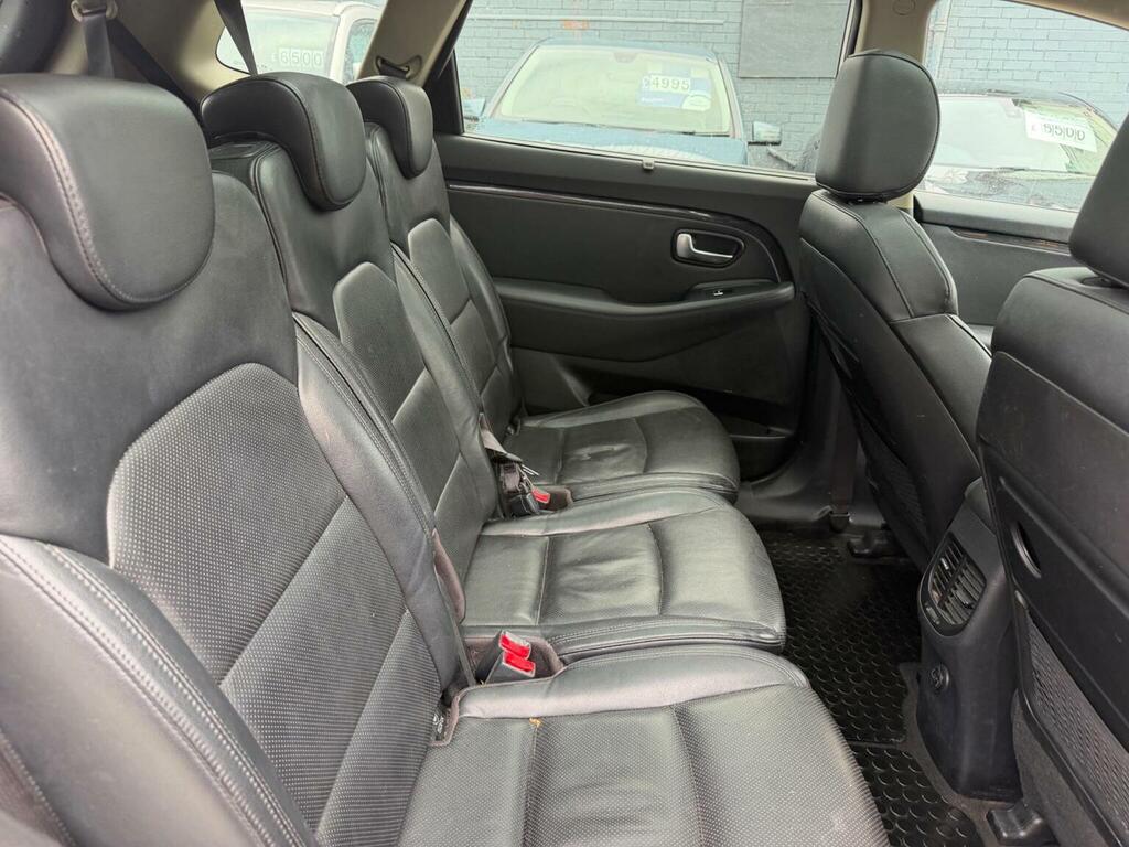 Kia Carens 2 White #21