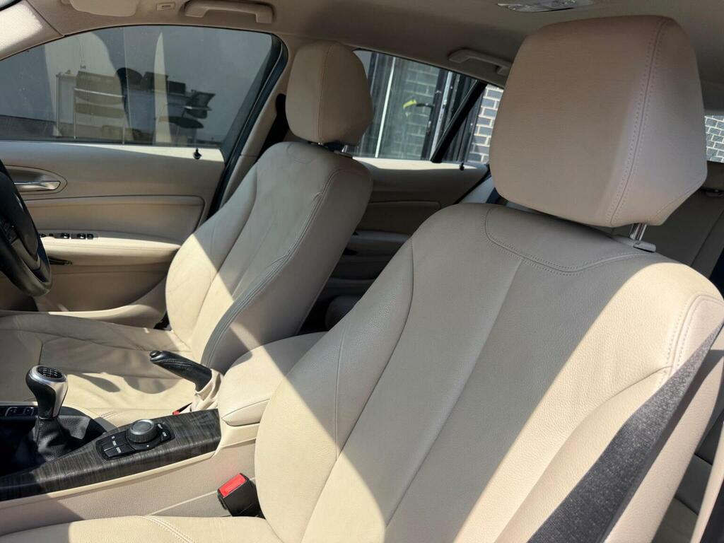 BMW 1 Series Hatchback 2.0 Black #17