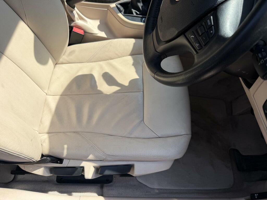 BMW 1 Series Hatchback 2.0 Black #13
