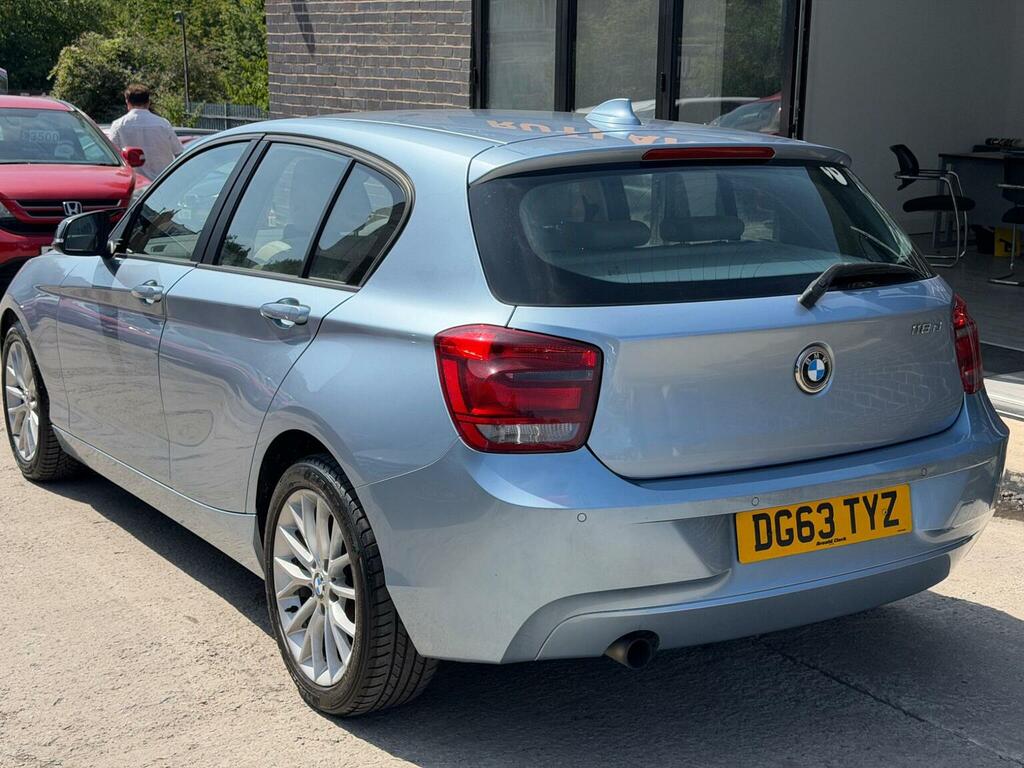 BMW 1 Series Hatchback 2.0 Black #6