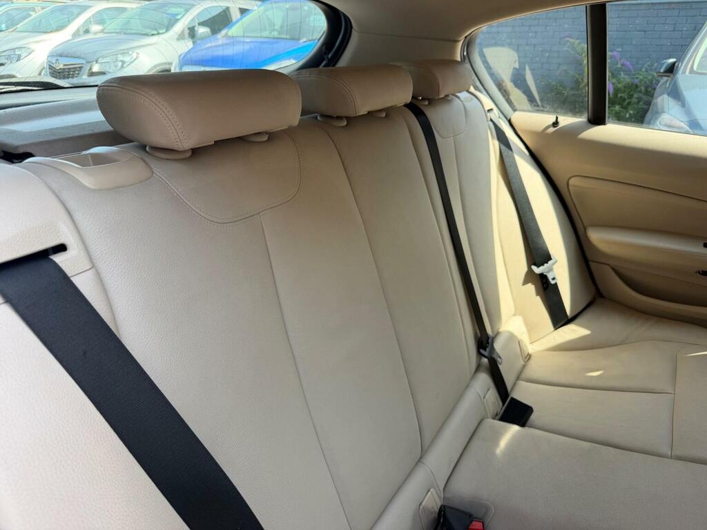 BMW 1 Series Hatchback 2.0 Black #22