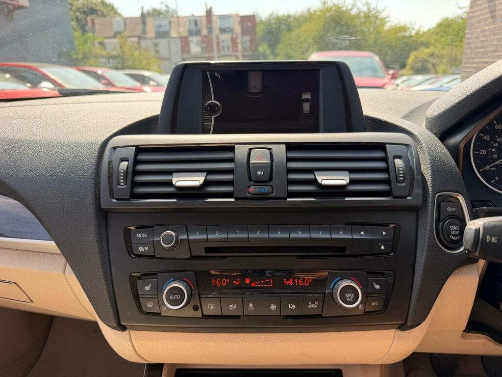 BMW 1 Series Hatchback 2.0 Black #33