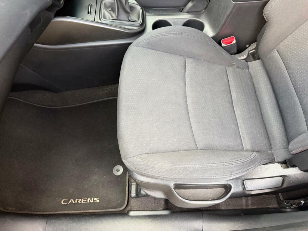 Kia Carens 1.7L 3 Silver #17
