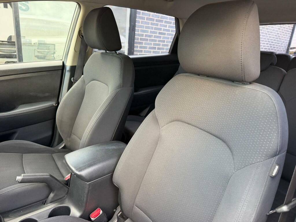 Kia Carens 1.7L 3 Silver #16