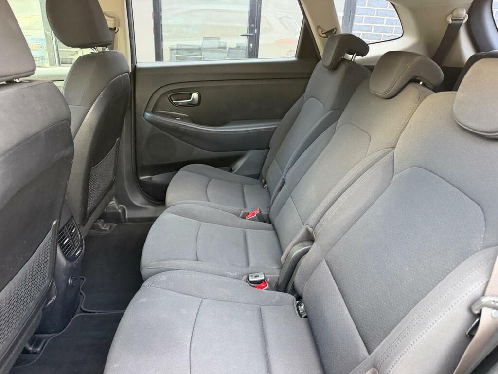 Kia Carens 1.7L 3 Silver #25