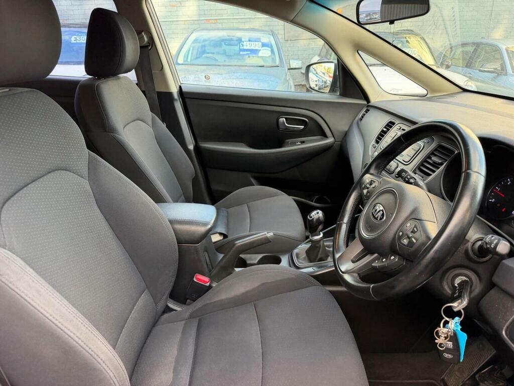 Kia Carens 1.7L 3 Silver #10