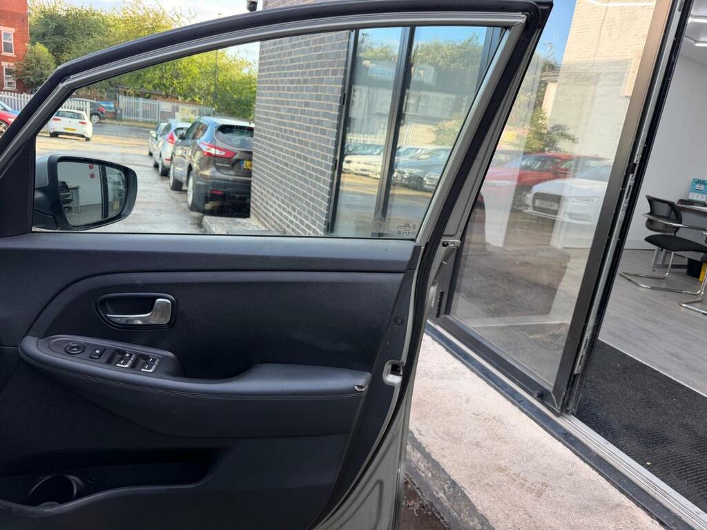Kia Carens 1.7L 3 Silver #9