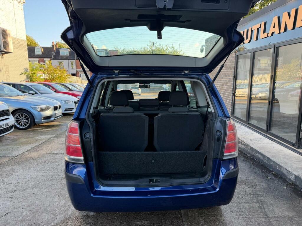 Vauxhall Zafira Mpv Silver #44