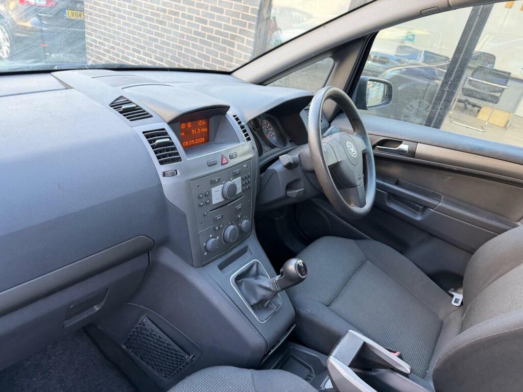 Vauxhall Zafira Mpv Silver #16
