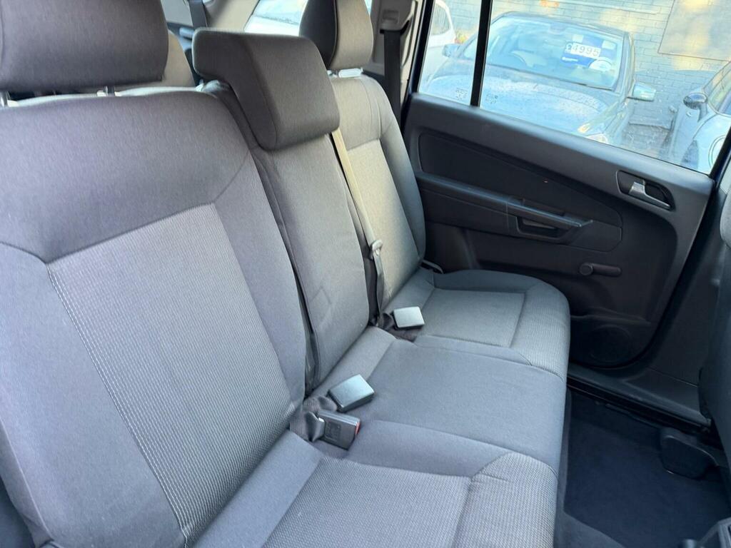 Vauxhall Zafira Mpv Silver #33