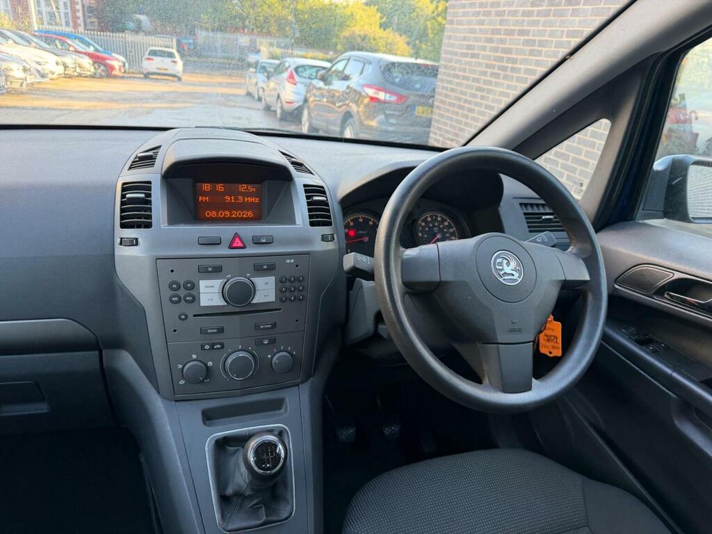 Vauxhall Zafira Mpv Silver #19