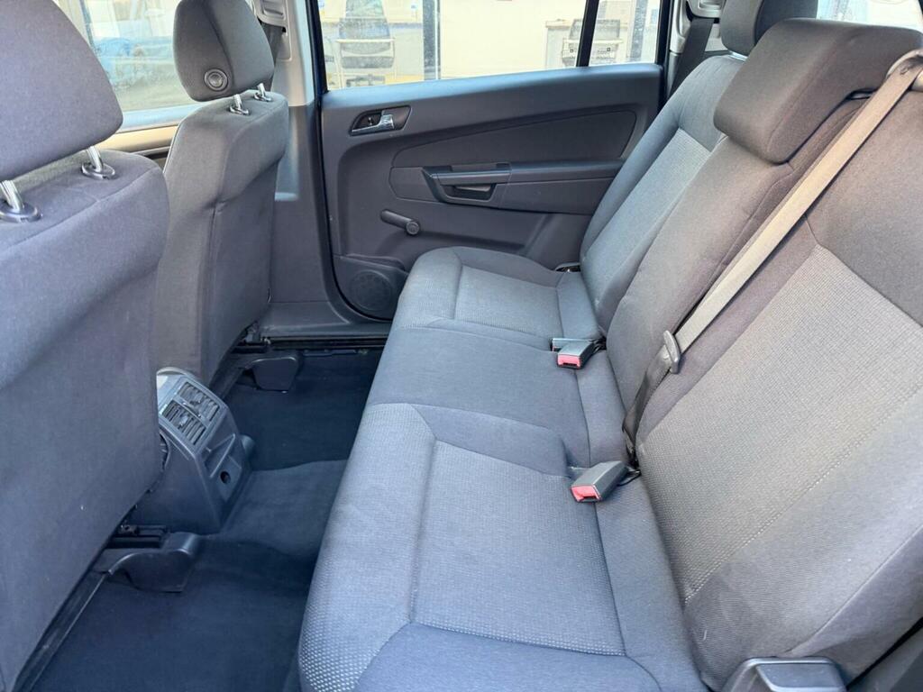 Vauxhall Zafira Mpv Silver #30
