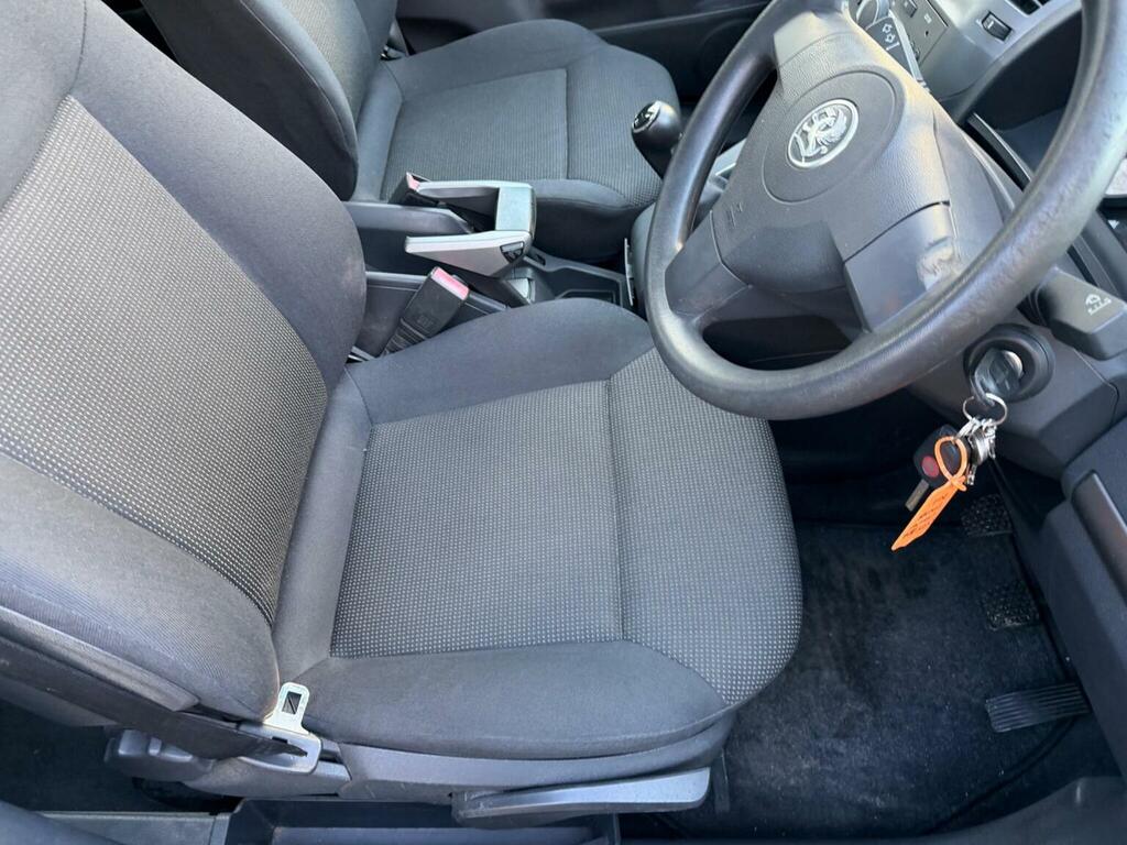 Vauxhall Zafira Mpv Silver #24