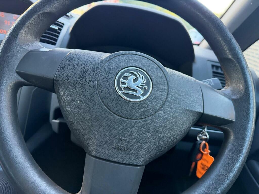 Vauxhall Zafira Mpv Silver #46