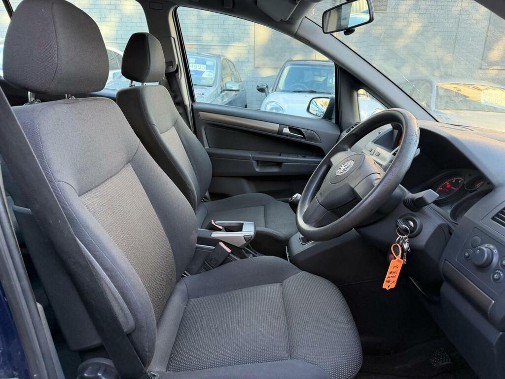 Vauxhall Zafira Mpv Silver #25