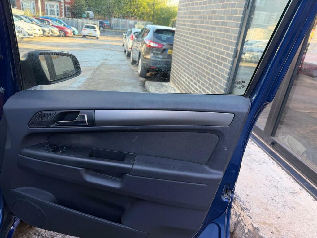 Vauxhall Zafira Mpv Silver #40