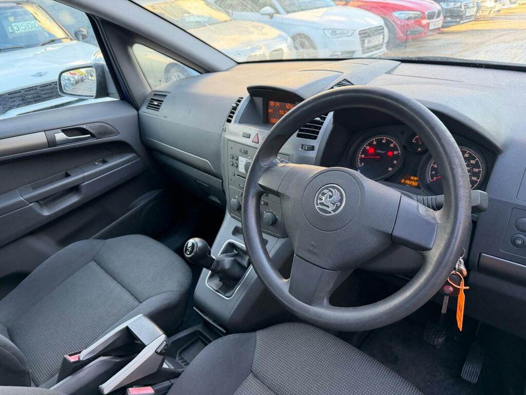 Vauxhall Zafira Mpv Silver #22