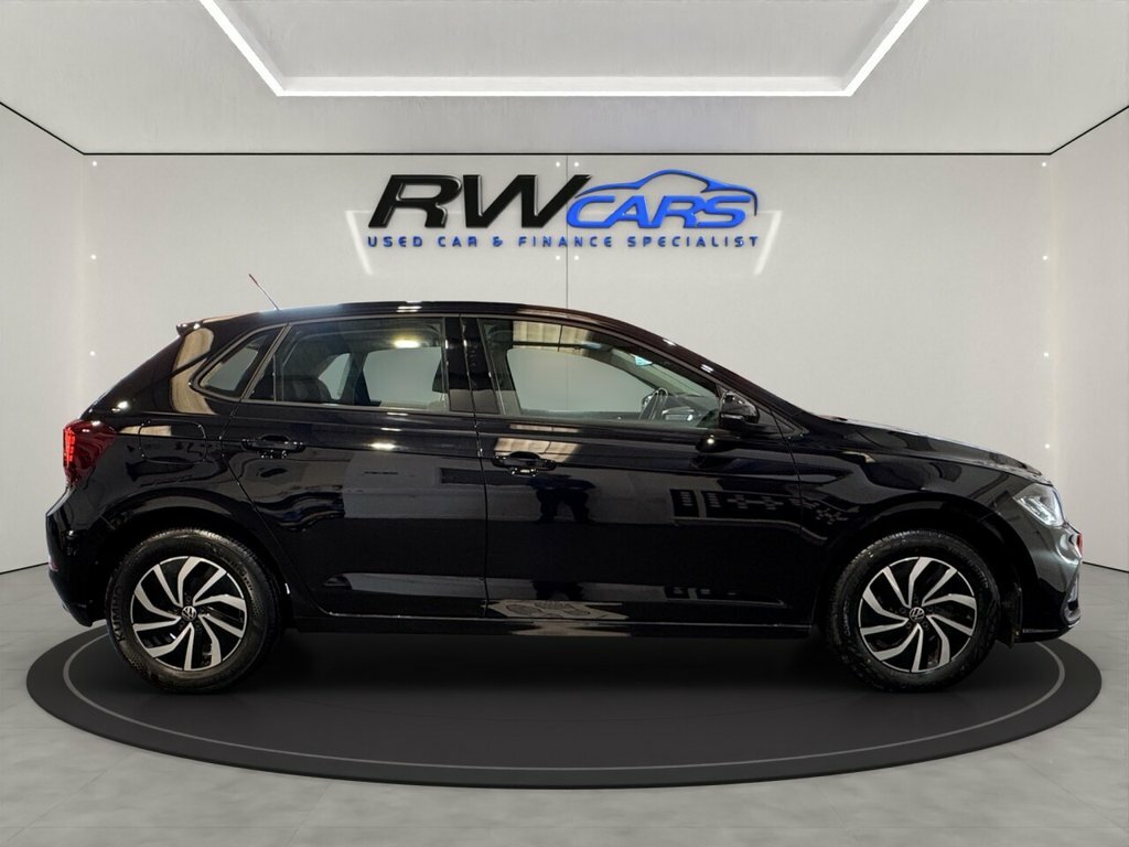 Volkswagen Polo 1L Life Black #5