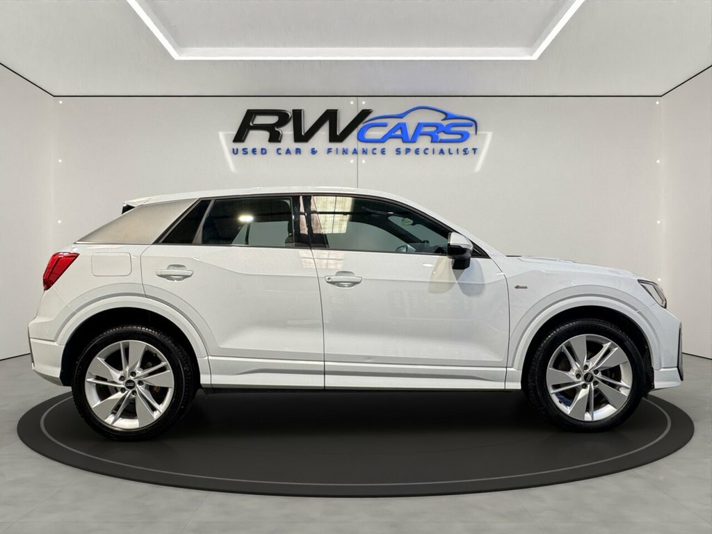 Audi Q2 Suv White #5