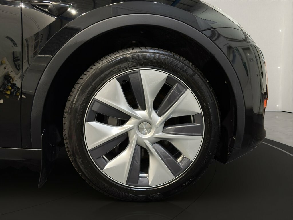 Tesla Model Y Suv Black #6