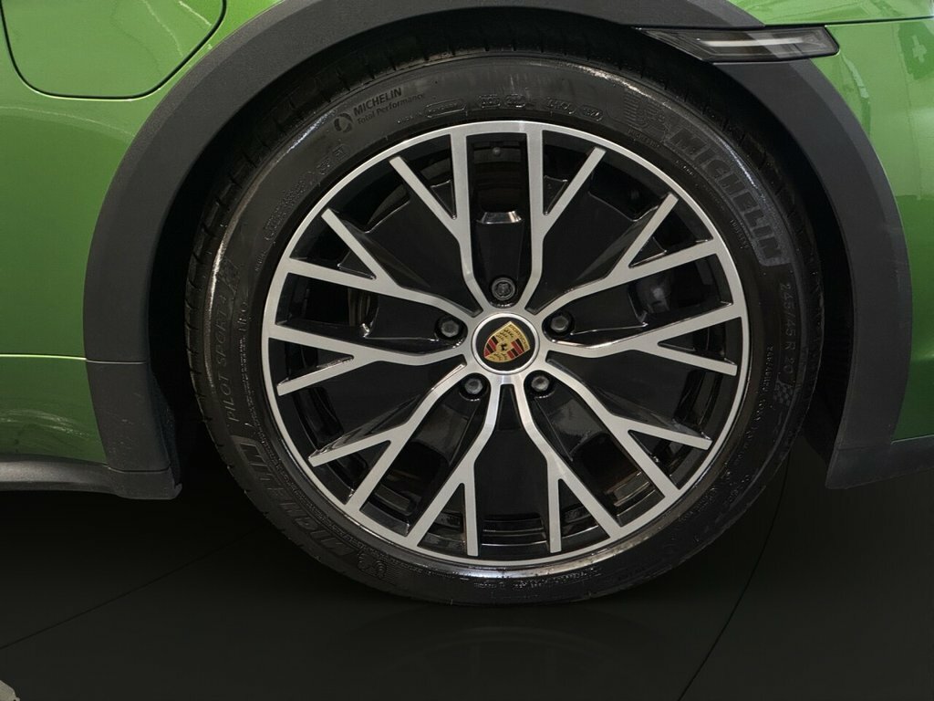 Porsche Taycan Performance Plus 4S White #7