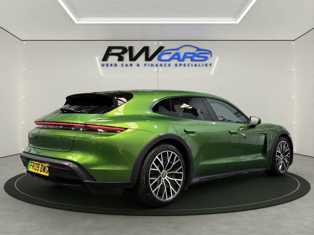 Porsche Taycan Estate Green #4