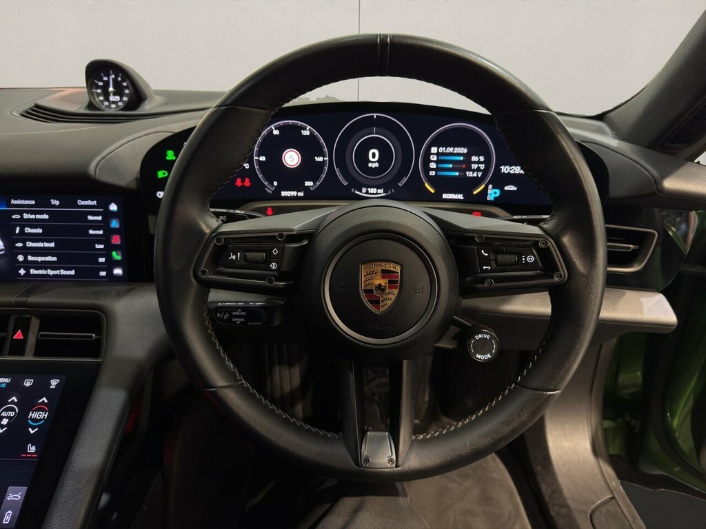 Porsche Taycan Performance Plus 4S White #18