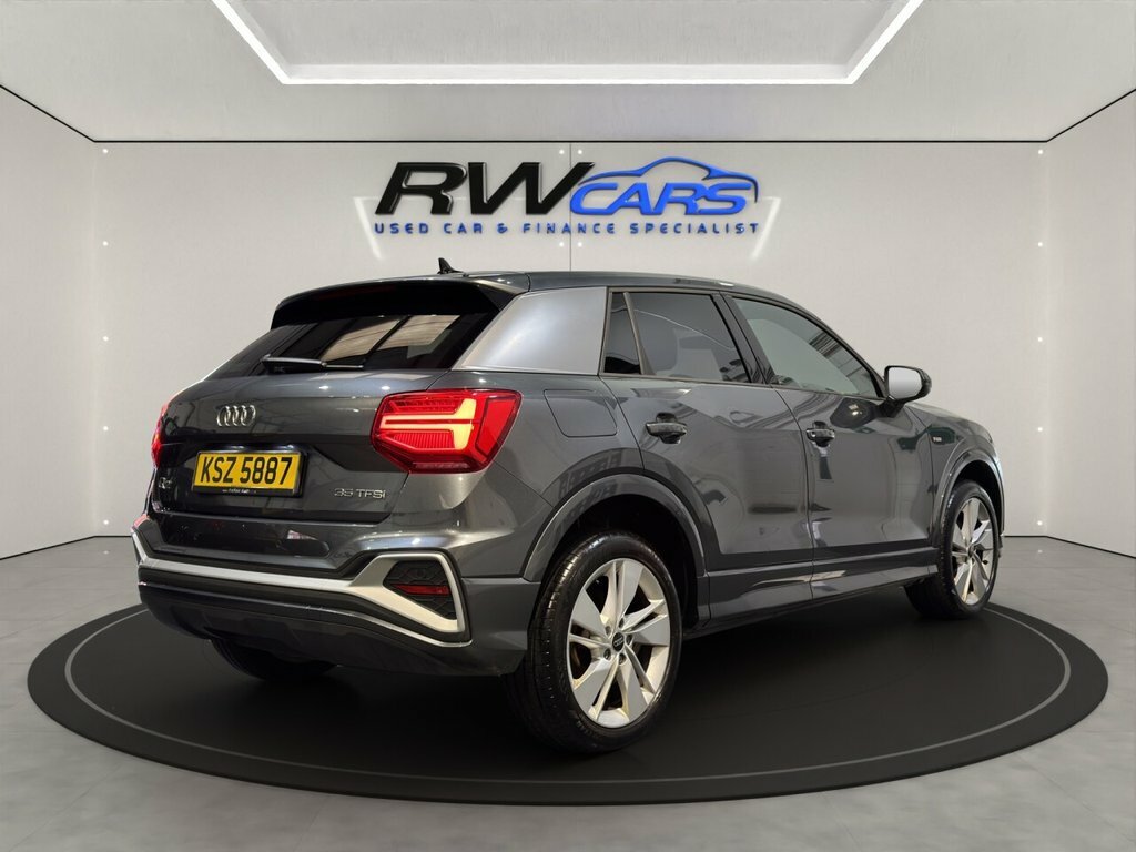 Audi Q2 1.5L S Line Grey #4