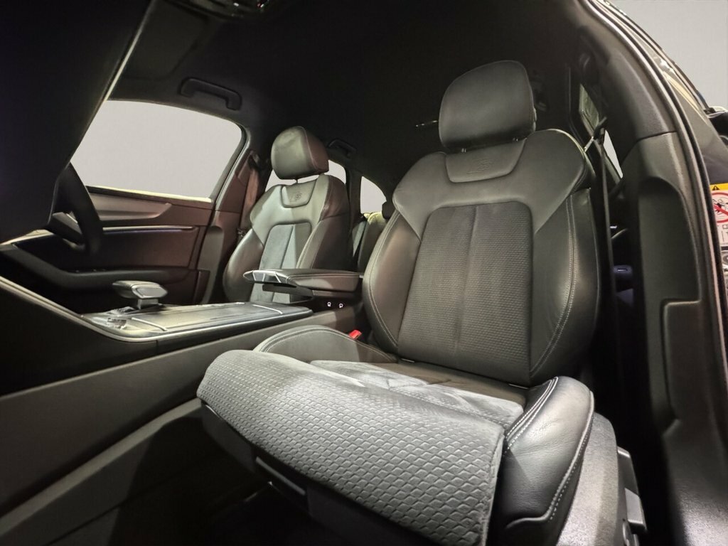 Audi A6 Avant S Line Black #27