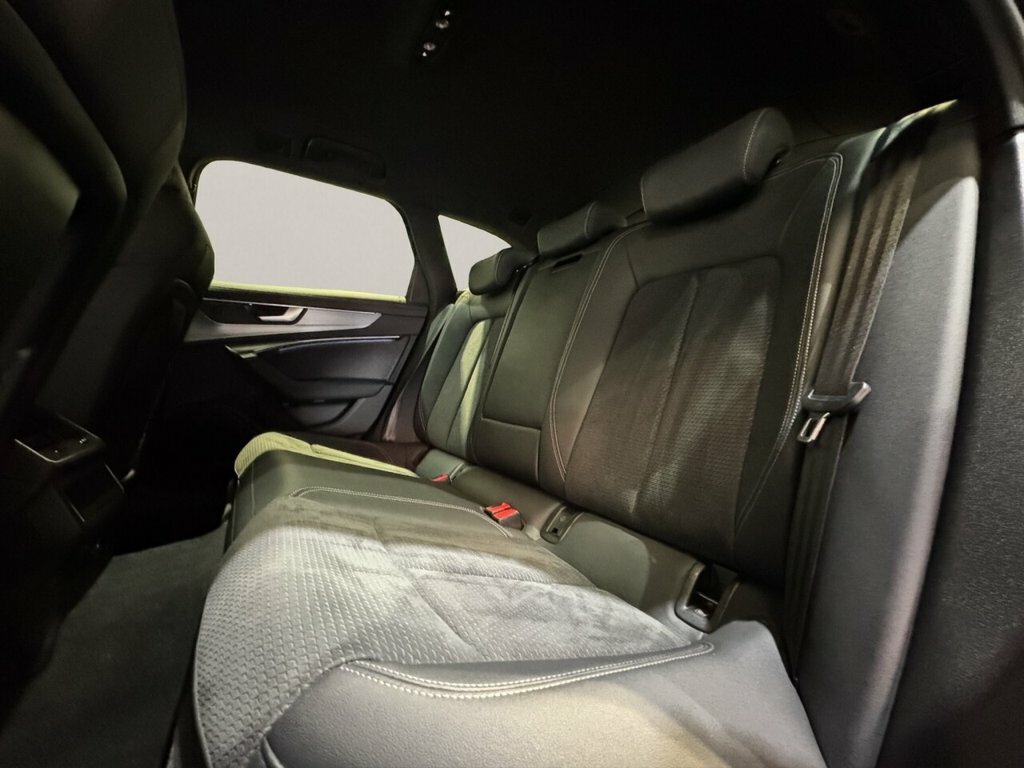 Audi A6 Avant S Line Black #25