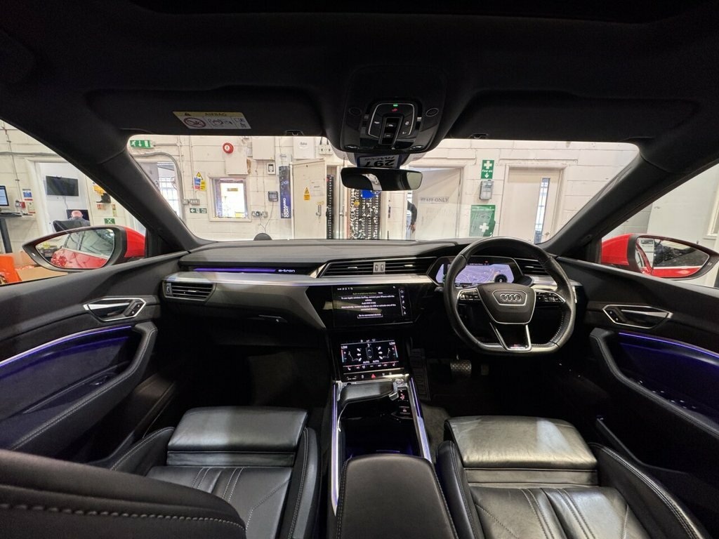 Audi E-tron E-tron Sportback 55 S Line Quattro Silver #21