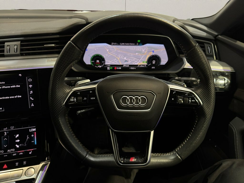 Audi E-tron E-tron Sportback 55 S Line Quattro Silver #17