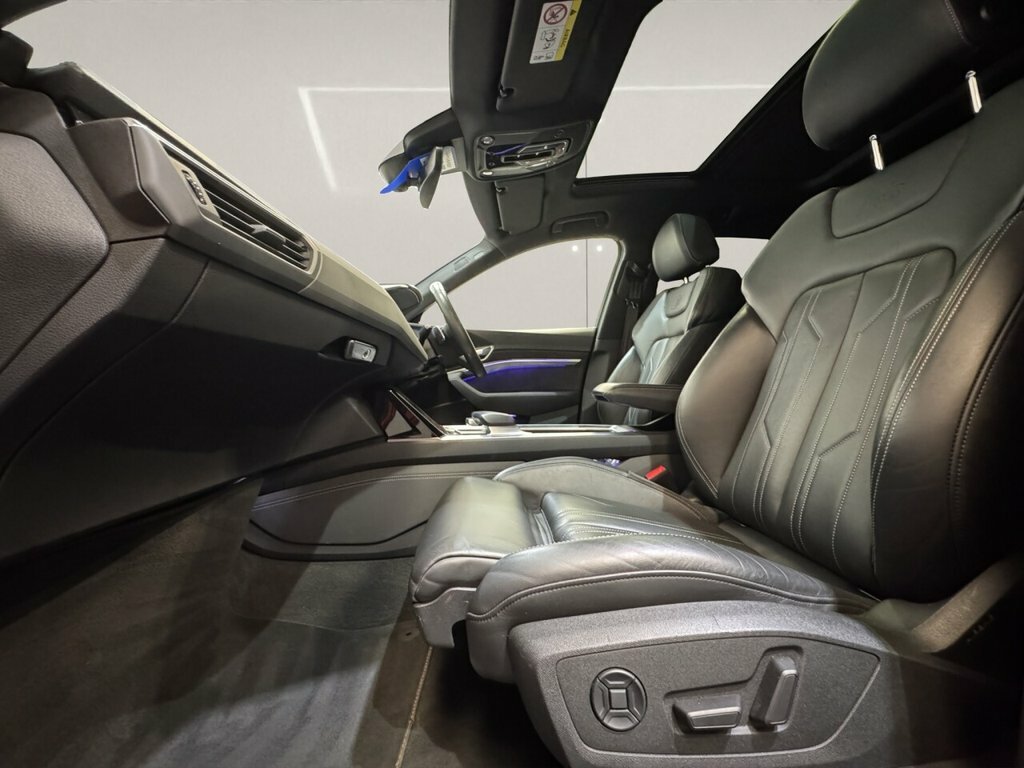 Audi E-tron E-tron Sportback 55 S Line Quattro Silver #25