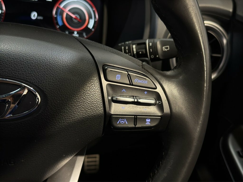 Hyundai Kona Hatchback White #11