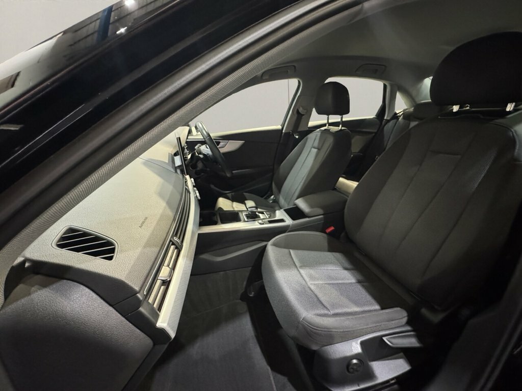 Audi A4 35 Tfsi Black Edition S Tronic Blue #25