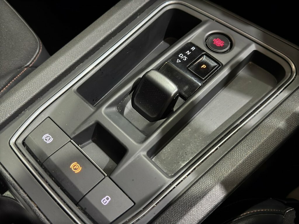 Cupra Leon Estate Black #6