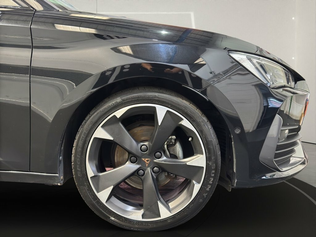 Cupra Leon Estate Black #5