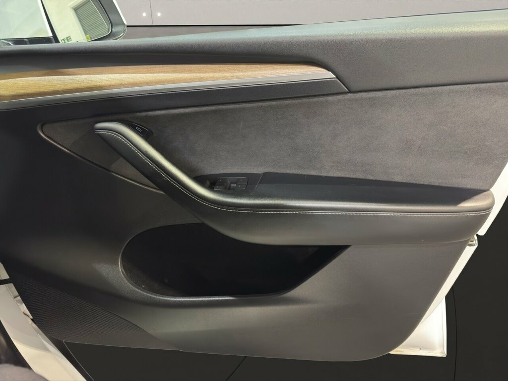 Tesla Model Y Suv Rwd 346 Ps White #17