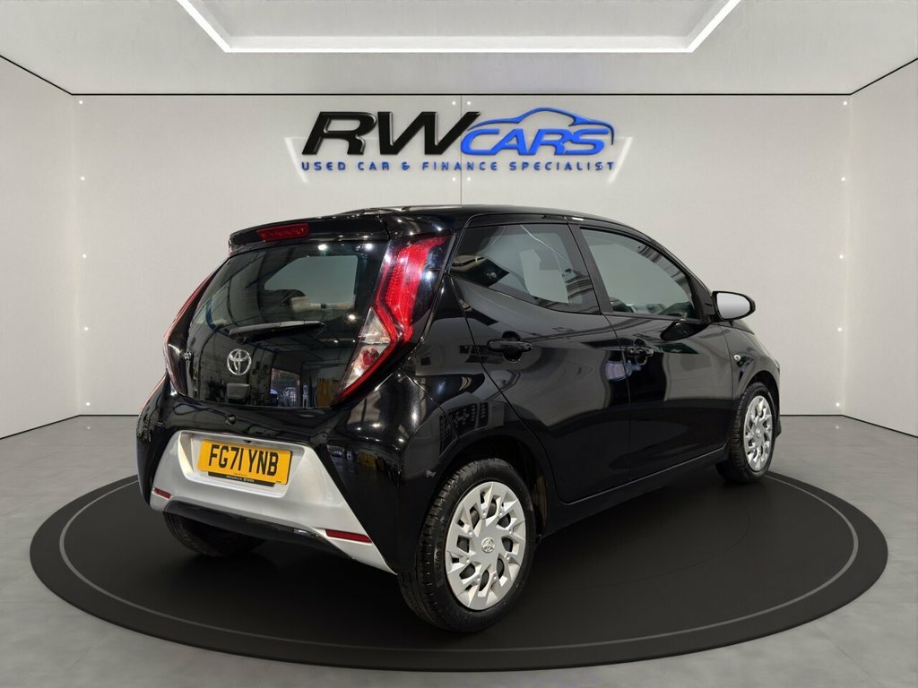 Toyota Aygo Hatchback Red #2