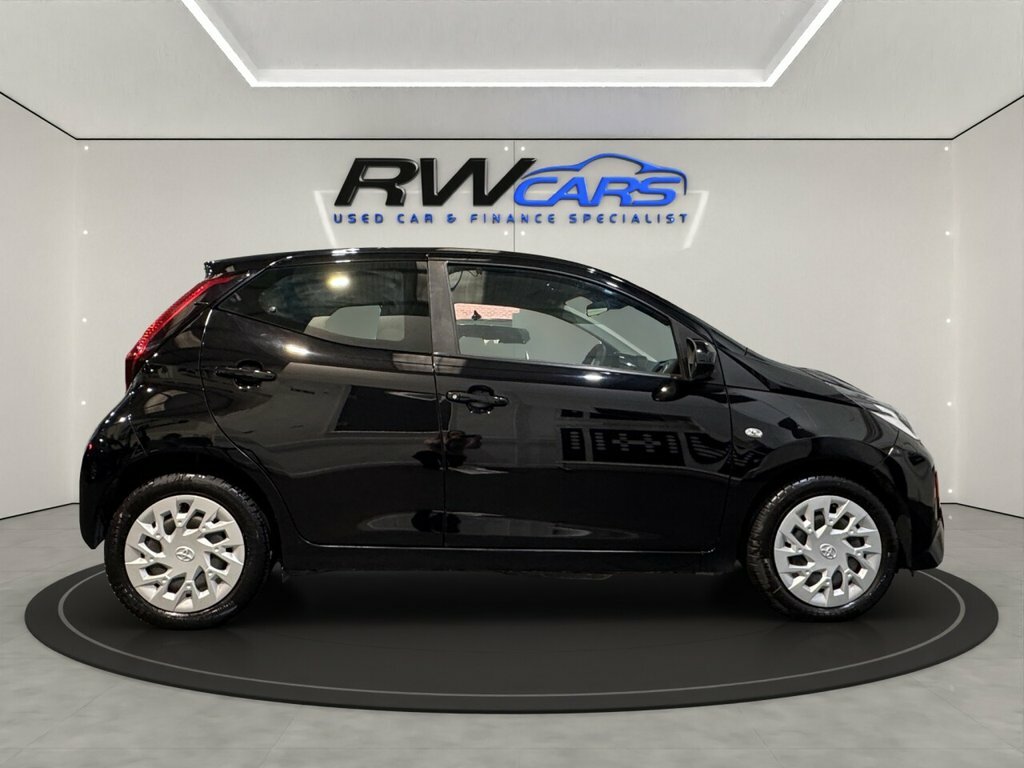Toyota Aygo Hatchback Red #3