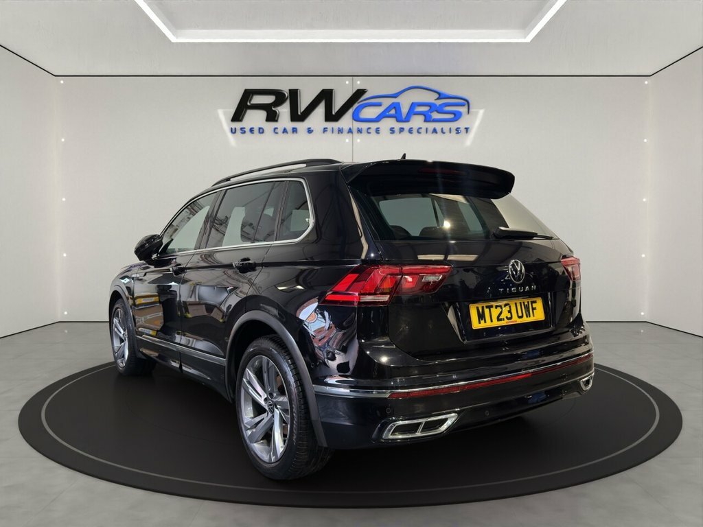 Volkswagen Tiguan Elegance VA23DPO Black #2