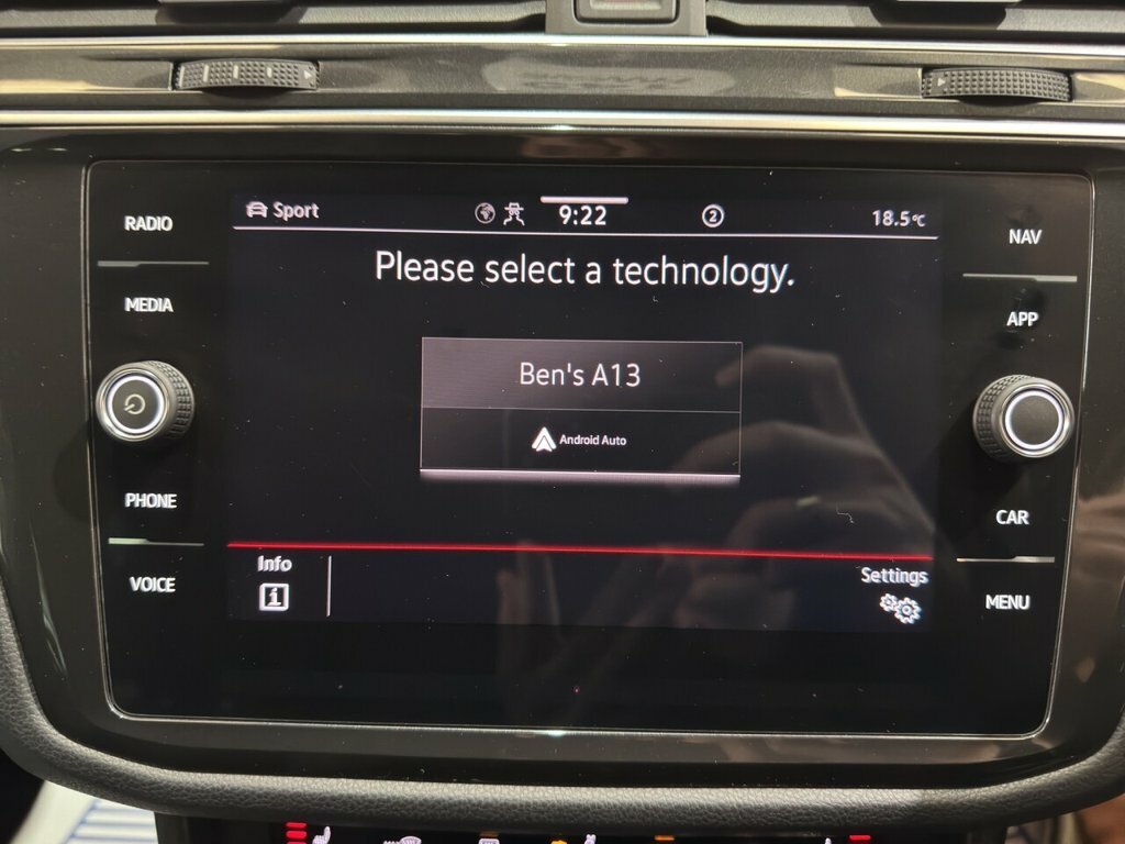 Volkswagen Tiguan Elegance VA23DPO Black #10
