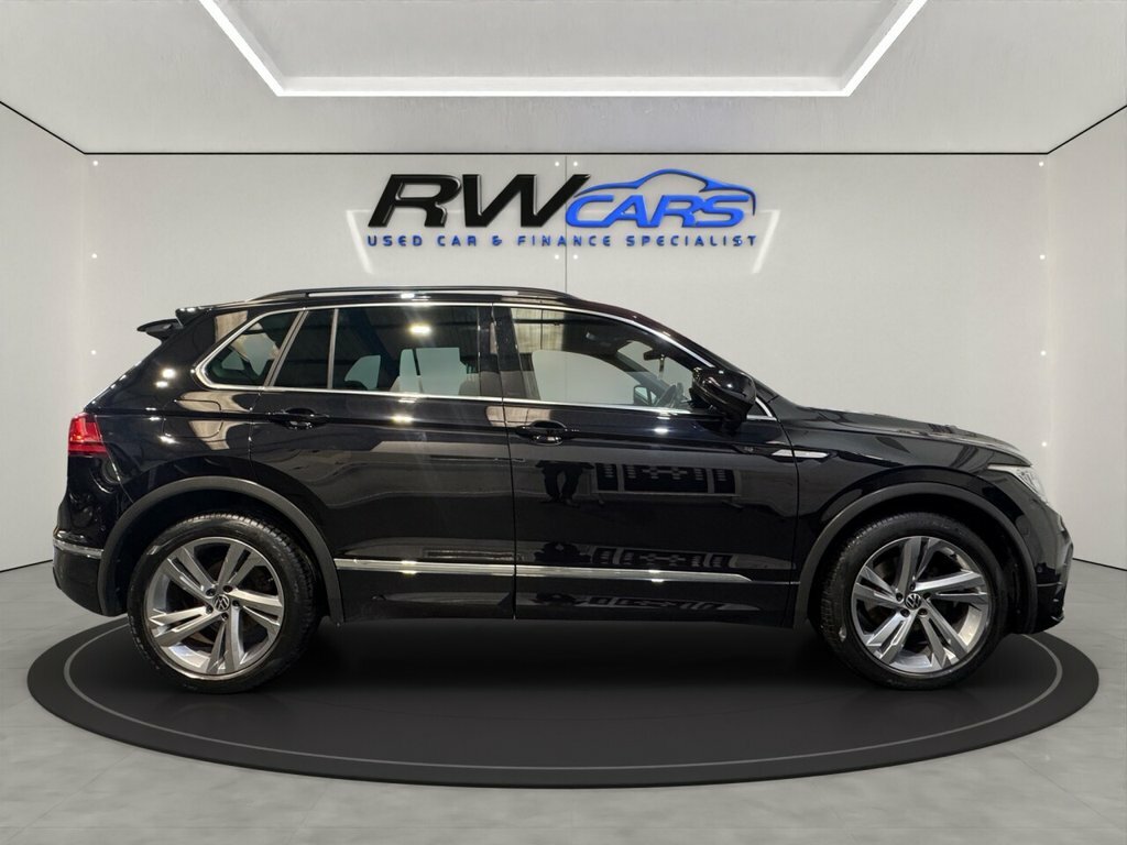 Volkswagen Tiguan Elegance VA23DPO Black #5