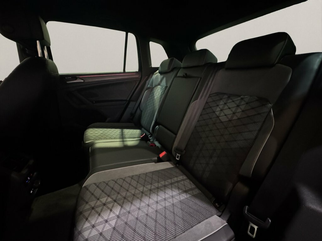 Volkswagen Tiguan Elegance VA23DPO Black #22